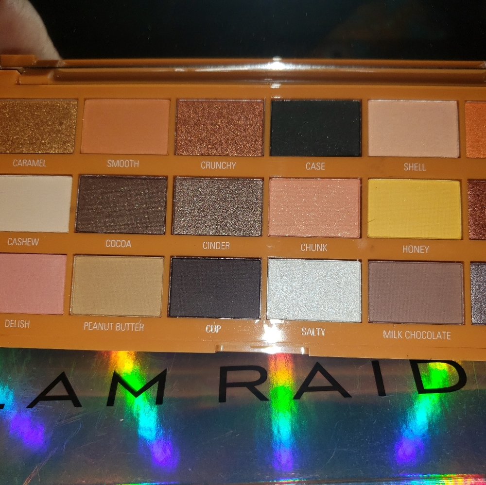 Eyeshadow palette